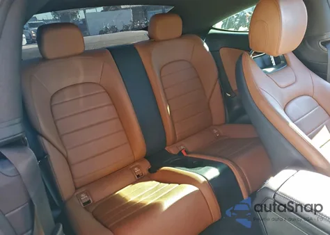 2017 Mercedes-Benz C 300 из США, поврежденный, VIN WDDWJ4JB0HF486824